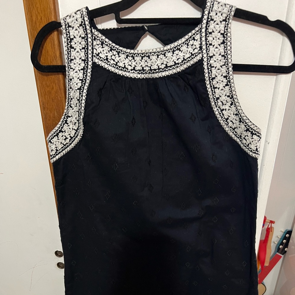 Old navy xs embroidered cotton dress